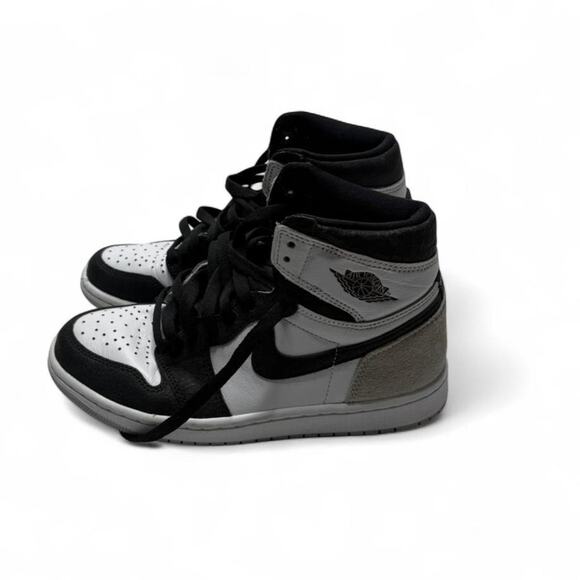 Nike Other - Nike Air Jordan 1 Retro High Stage Sneakers Men’s Size 6 Great Condition
